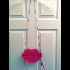 Large Lip Purse